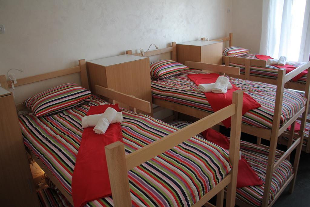 Guest House Miss Depolo Белград Стая снимка